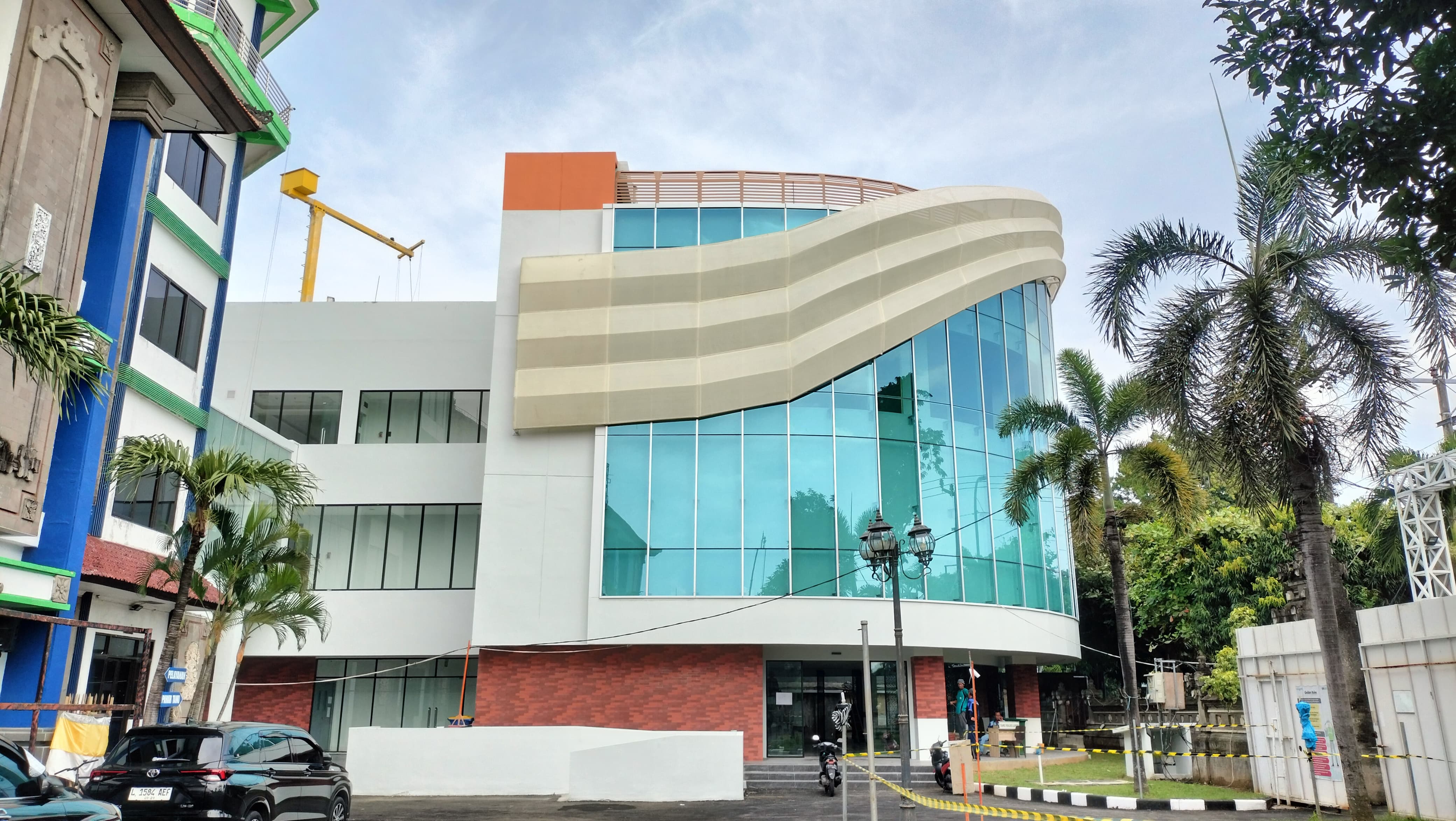 Sesudah - Pengecatan Baru Gedung InaTEWS BMKG Tuban, Bali