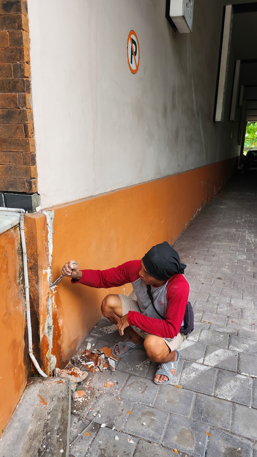 Sebelum - Pengecatan Ulang Eksterior & Interior SGCC